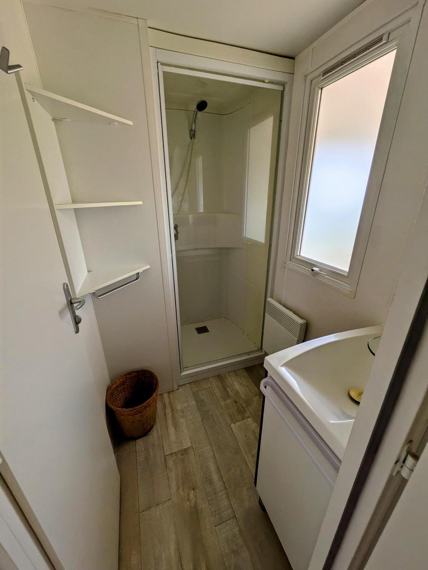 Mobil 4x8m Et Terrasse 18m2 Evrunes